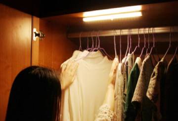 Which lamp to choose for wardrobe lighting is more convenient